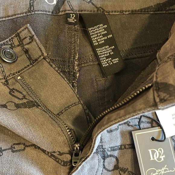 DG2 jeans sz 12 grey/black tassel print front zip NWT - Picture 5 of 7